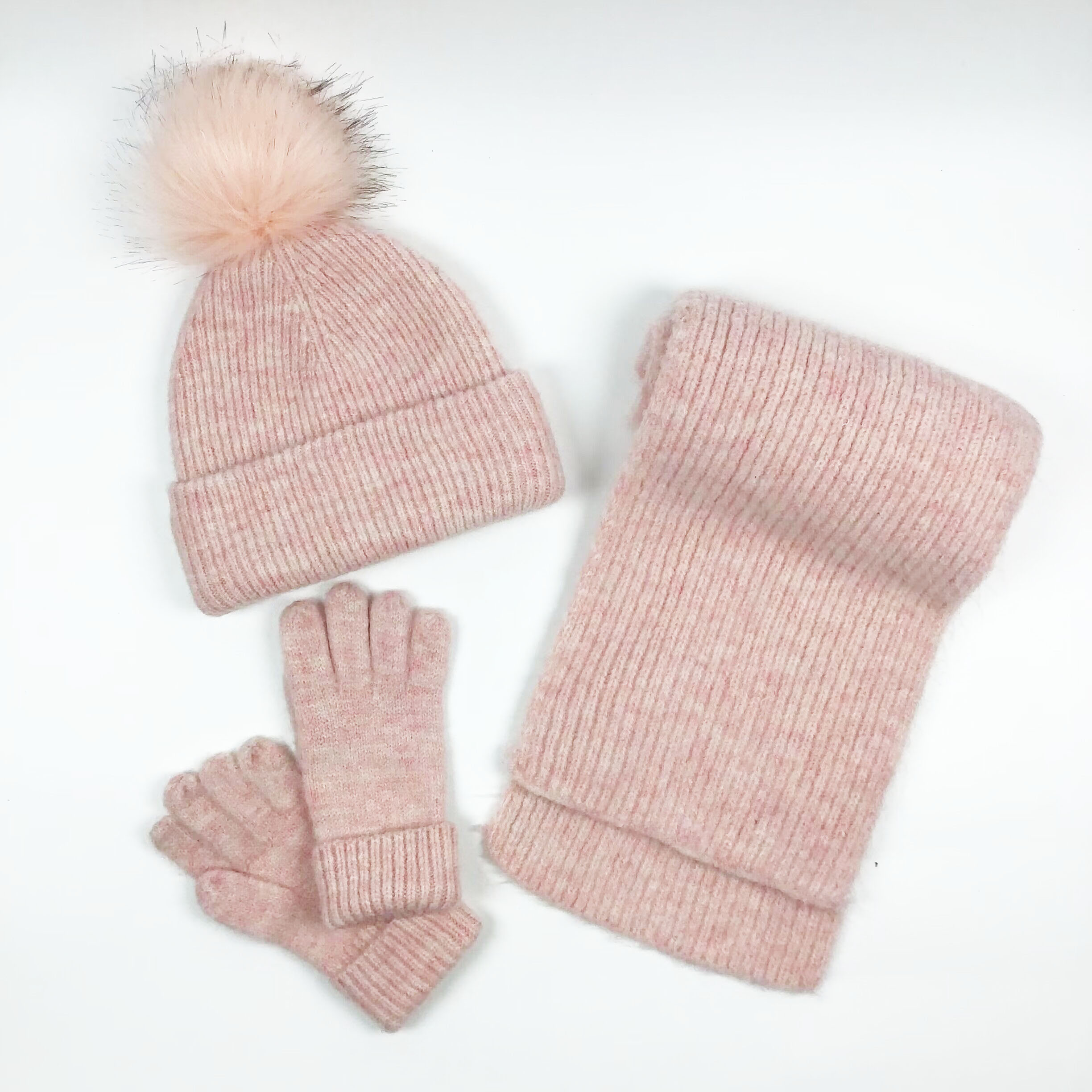 Set: hat/scarf/gloves