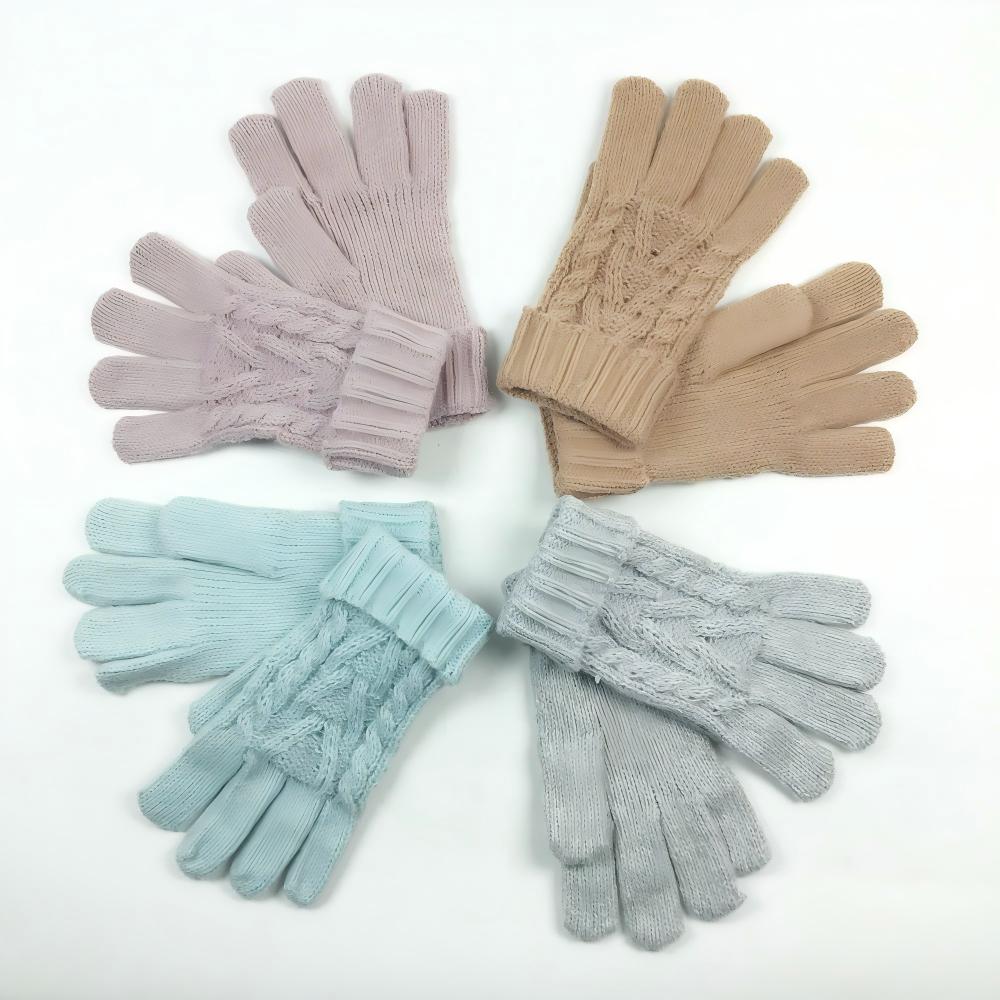 Knit gloves
