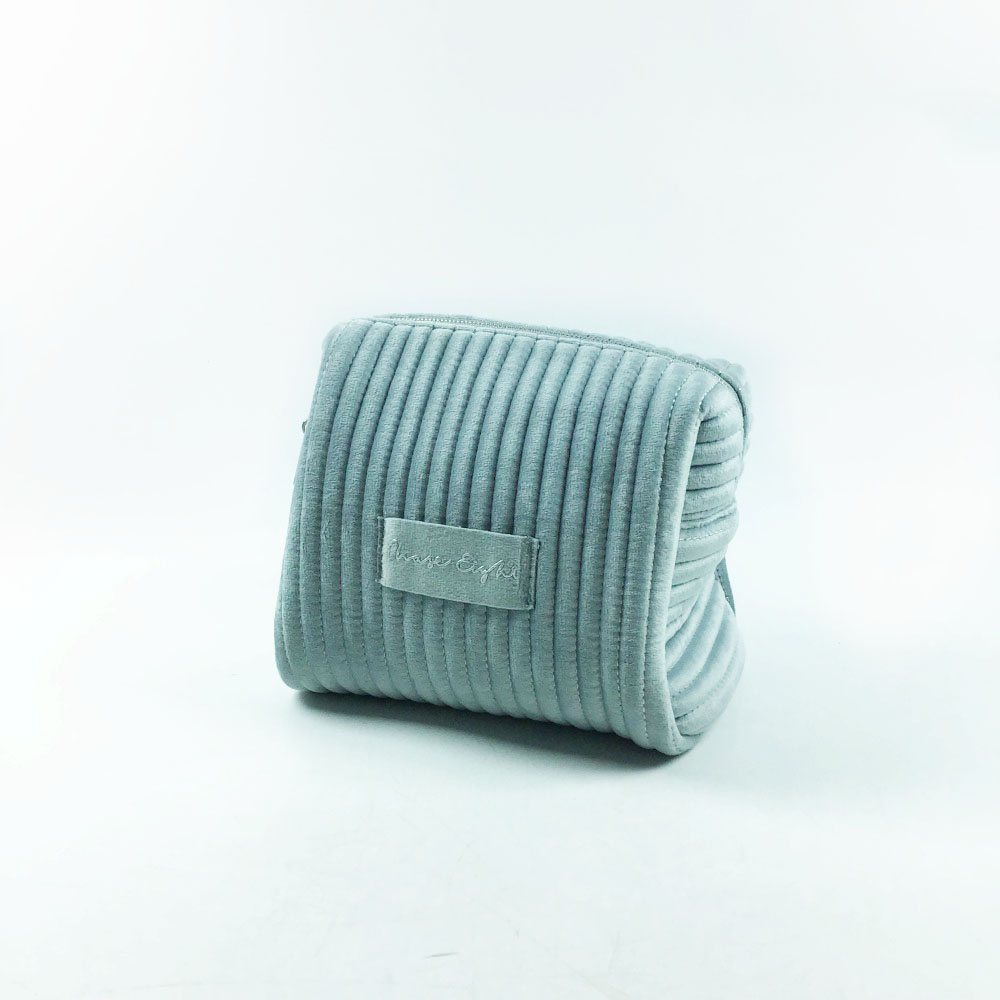 Cosmetic bag